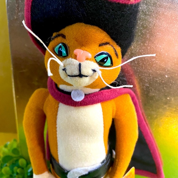 SHREK 2 VTG 2004 PUSS IN BOOTS COLLECTIBLE PLUSH DREAMWORKS 9.5” - Picture 8 of 12